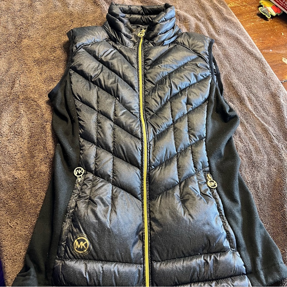 Michael Kors down quilted puffer vest with Gold tone logo size small - Picture 1 of 9